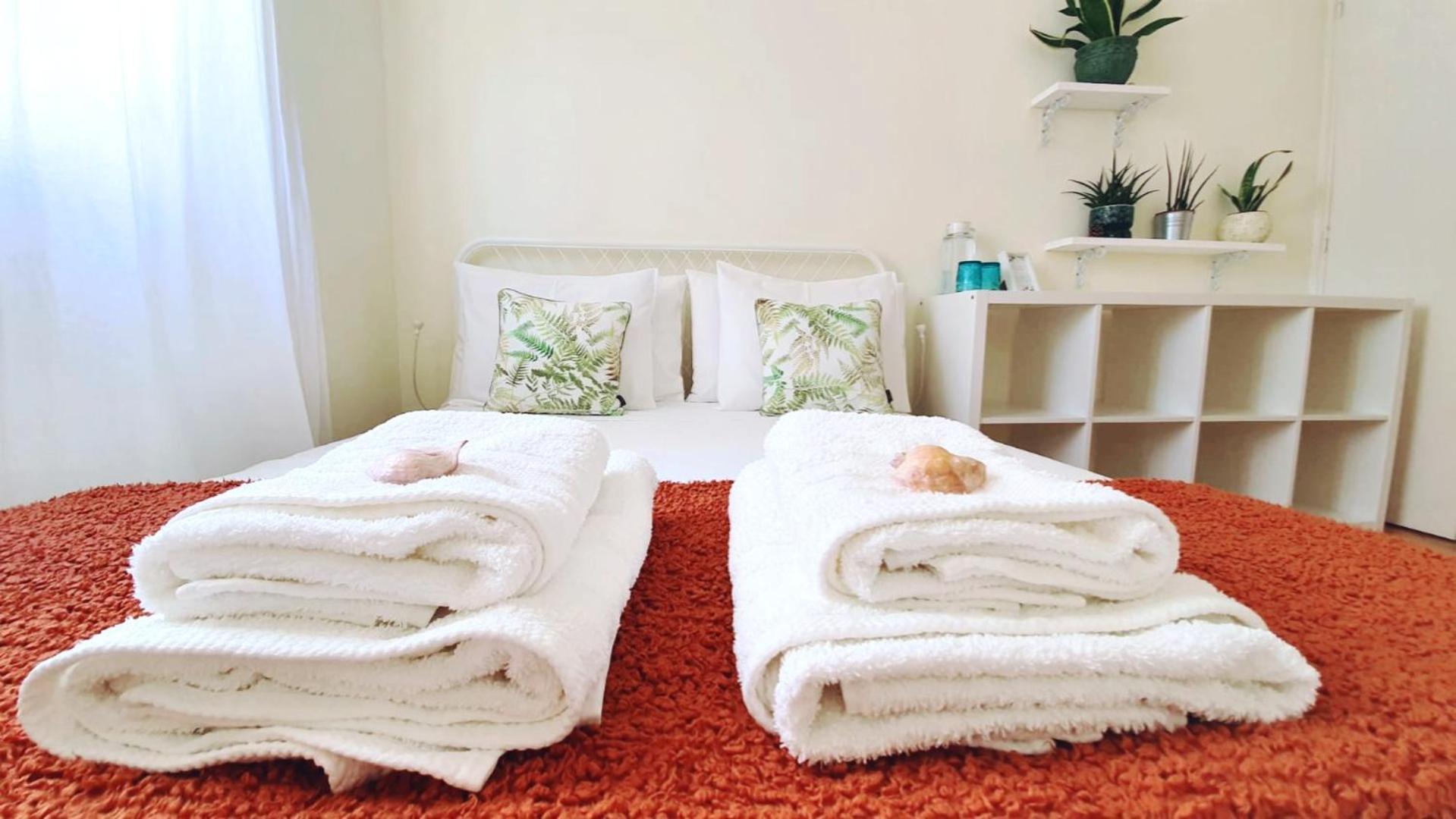 Green Element Guesthouse Costa de Caparica Rum bild